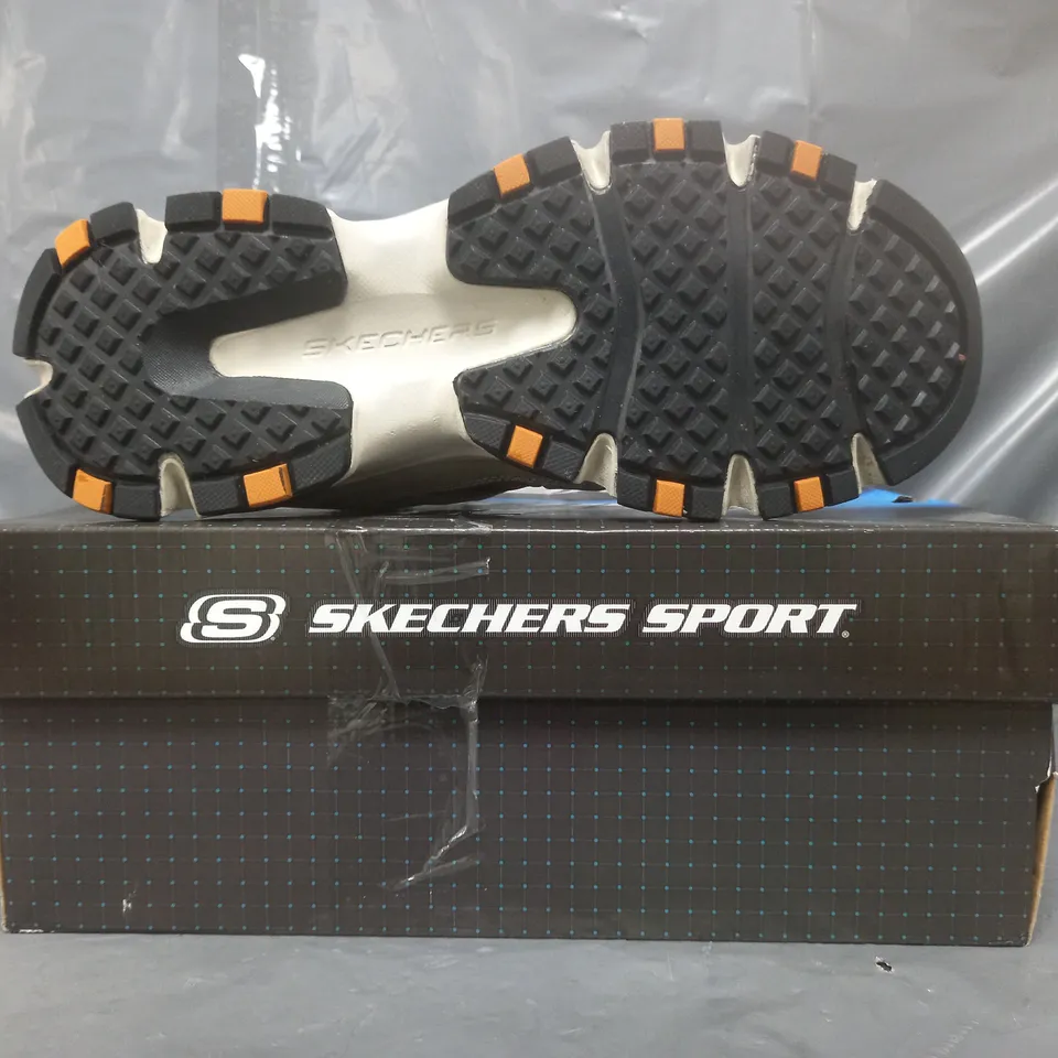 BOXED PAIR OF SKECHERS MEN'S OUTDOOR TRAINERS IN TAUPE SIZE 8