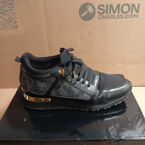 MALLET LONDON BLACK ATHLETIC SNEAKERS WITH MESH UPPER, LEATHER OVERLAYS AND GOLD HEEL DETAIL BOXED UK 9