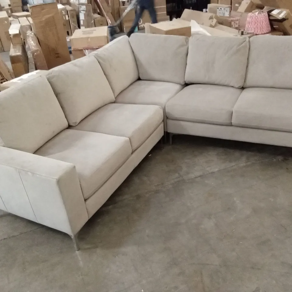 BALTIMORE CORNER SOFA, CHAMPAGNE CLASSIC VELVET