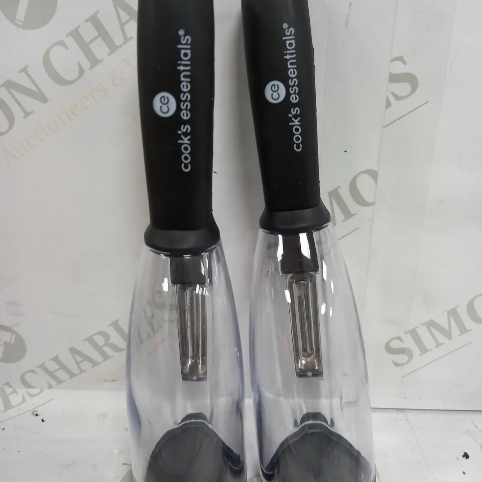 COOKS ESSENTIAL X2 HANDHELD PEELER WITH CATCH BASE