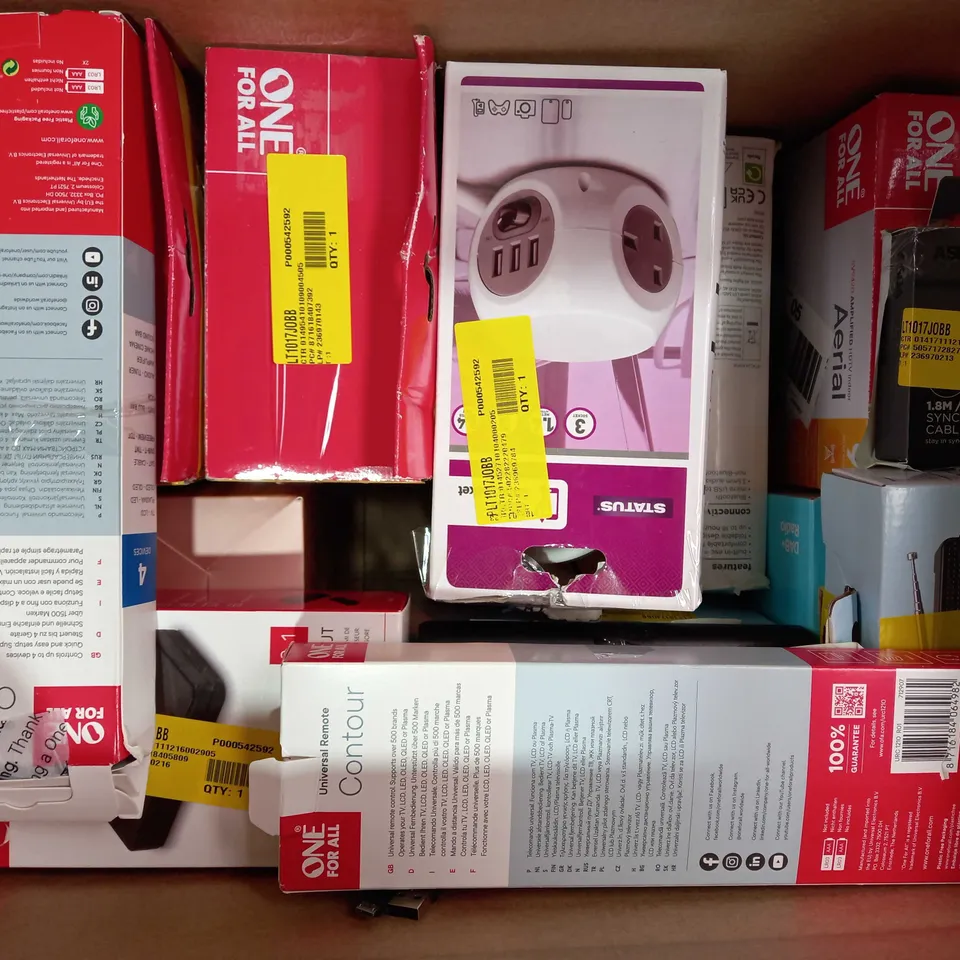 BOX OF APPROXIMATELY 10 ASSORTED ELECTRICAL ITEMS TO INCLUDE BLACKWEB SYNC AND CHARGE CABLE, ASDA TECH USB-C TO USB-C CABLE, ASDA TECH SYNC AND CHARGE CABLE, ETC