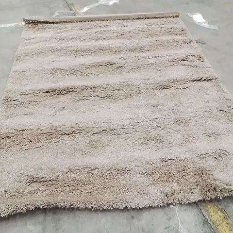 QUALITY DESIGNER AREA RUG - APPROXIMATELY 220X170CM