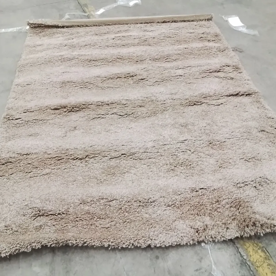 QUALITY DESIGNER AREA RUG - APPROXIMATELY 220X170CM