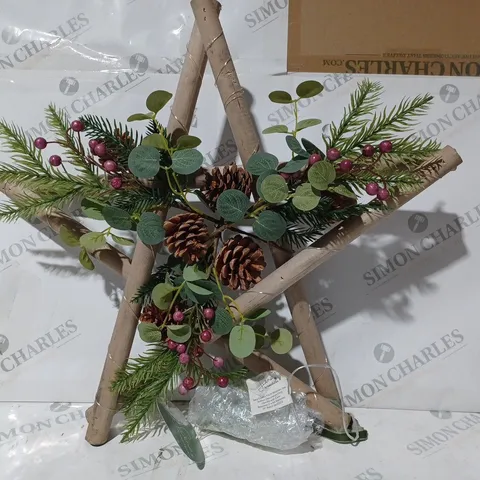 BOXED SARA DAVIES PRE-LIT WOODEN STAR