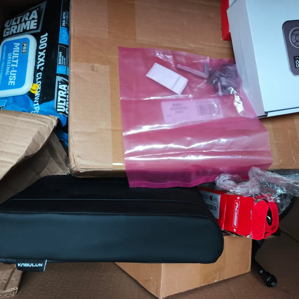 BOX OF APPROXIMATELY 15 ASSORTED ITEMS TO INCLUDE TAGLINK BRIDGE, RST GLOVES SIZE XL, ETC