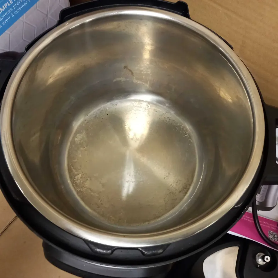 INSTANT POT DUO SMART PRESSURE COOKER