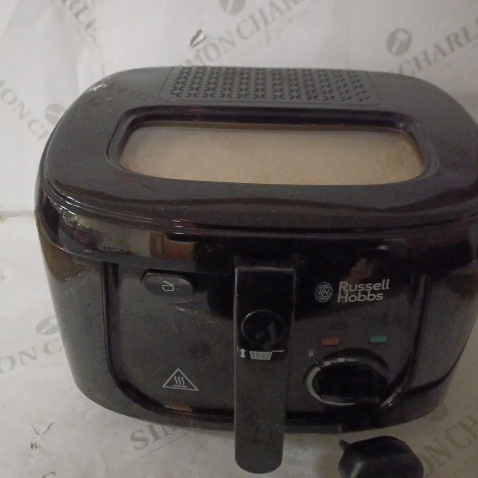 RUSSELL HOBBS 24570 DEEP FRYER, 2.5 L, 1800 W, BLACK