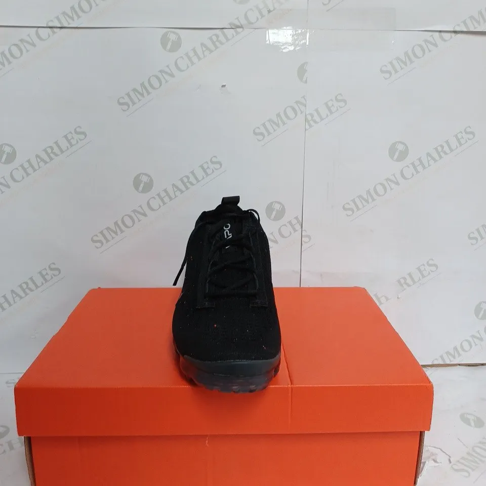 NIKE W AIR VAPORMAX 2021 FK IN BLACK - UK WOMENS 5