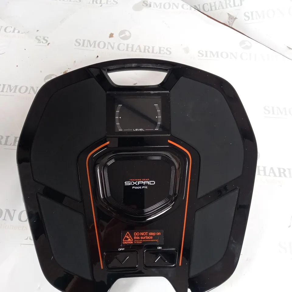 SIXPAD FOOTFIT EMS TRAINING DEVICE - BATTERY OPERATED