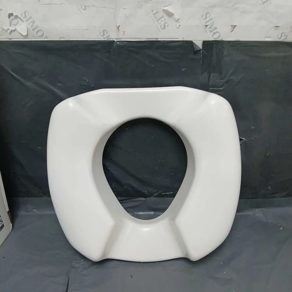 GORDON ELLIS RAISED TOILET SEAT