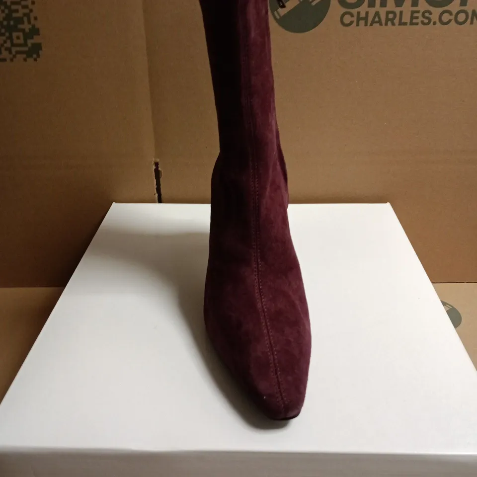 BOXED PAIR OF & OTHER STORIES WOMEN'S BURGUNDY SUEDE ANKLE BOOTS – UK 4 