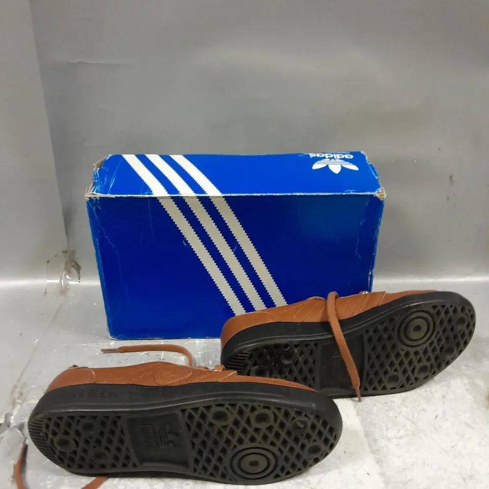 BOXED PAIR OF ADIDAS TPURNING BROWN TRAINERS UK 8