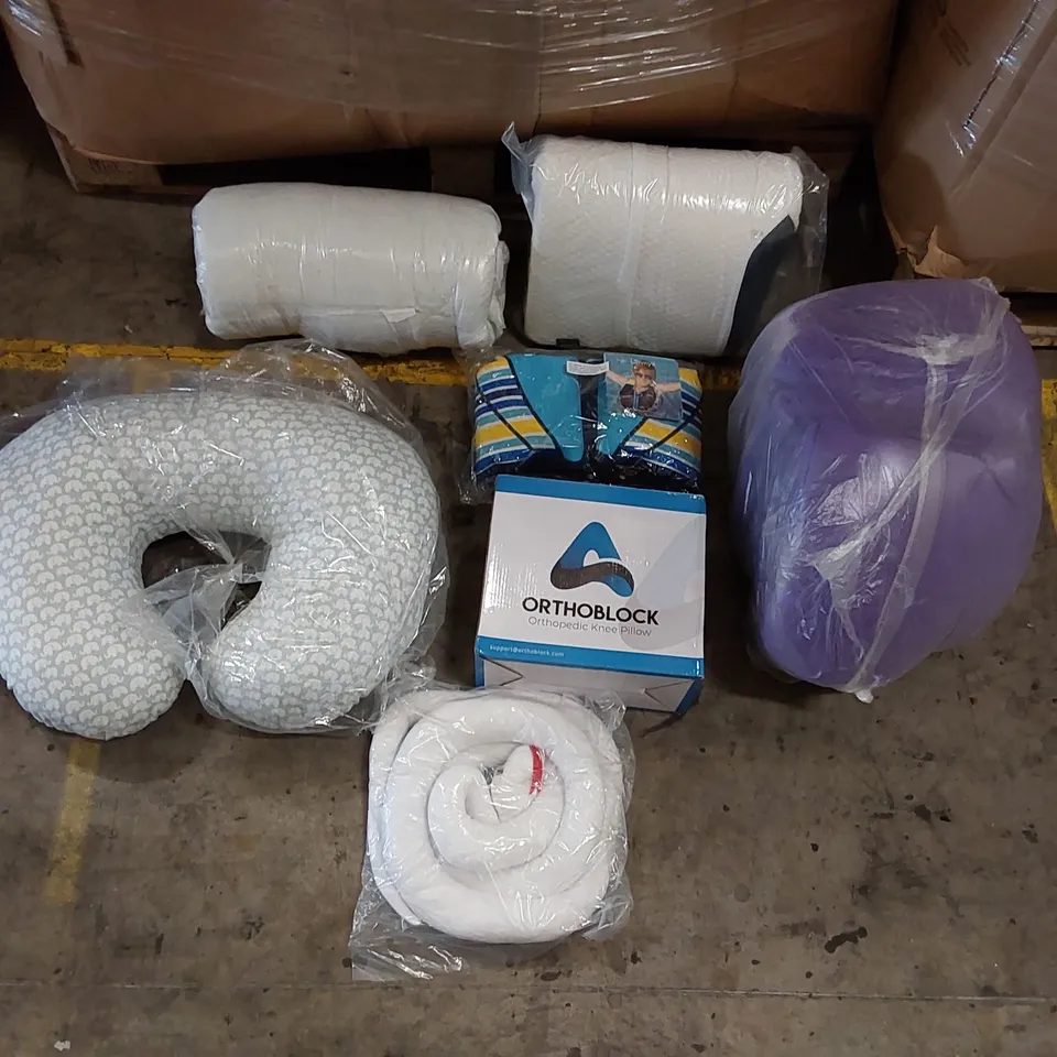 PALLET OF ASSORTED BEDROOM AND COMFORT BASED PRODUCTS TO INCLUDE; PILLOWS, SUPPORT SEAT CUSHIONS AND SIMILARLY RELATED GOODS 