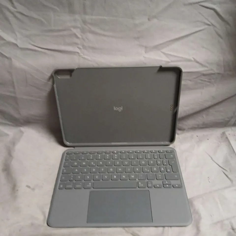 LOGI COMBO TOUCH KEYBOARD CASE FOR IPAD – SPACE GREYYU0086