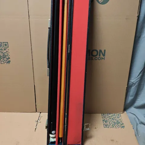 POOL CUE IN PRO ONE BY DONNAY CARRY CASE