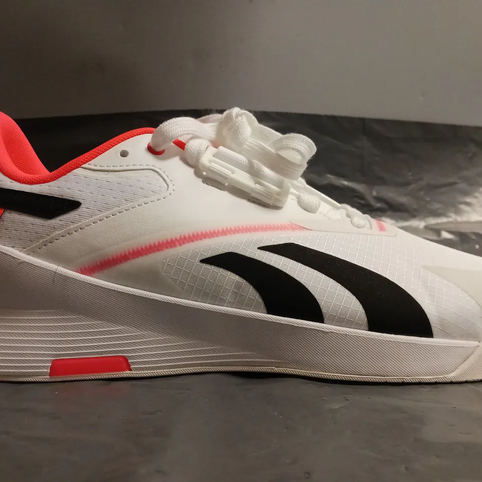 BOXED PAIR OF REEBOK SHOES IN WHITE/NEON ORANGE UK SIZE 9.5