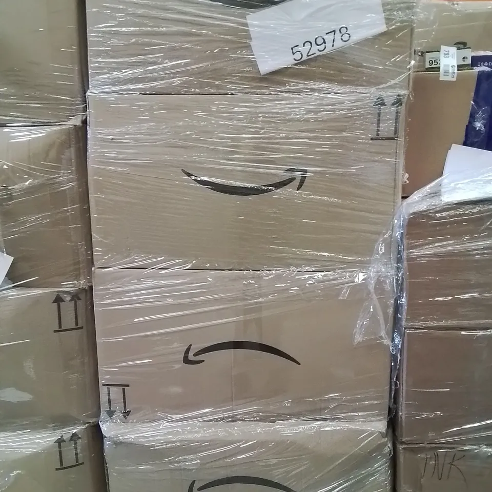 PALLET TO CONTAIN A LARGE QUANTITY OF TABLET CASES AND SCREEN PROTECTORS