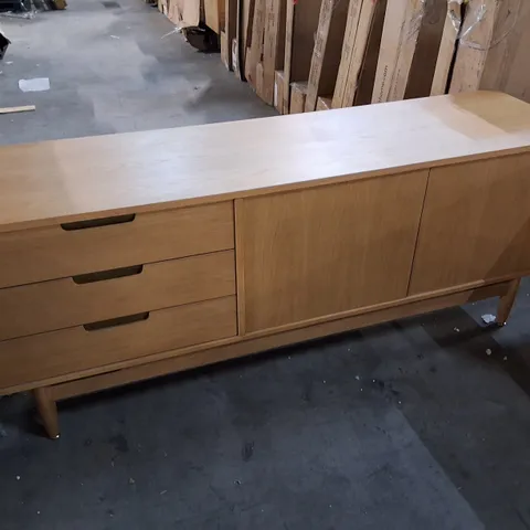 SWYFT SIDEBOARD 01 - OAK