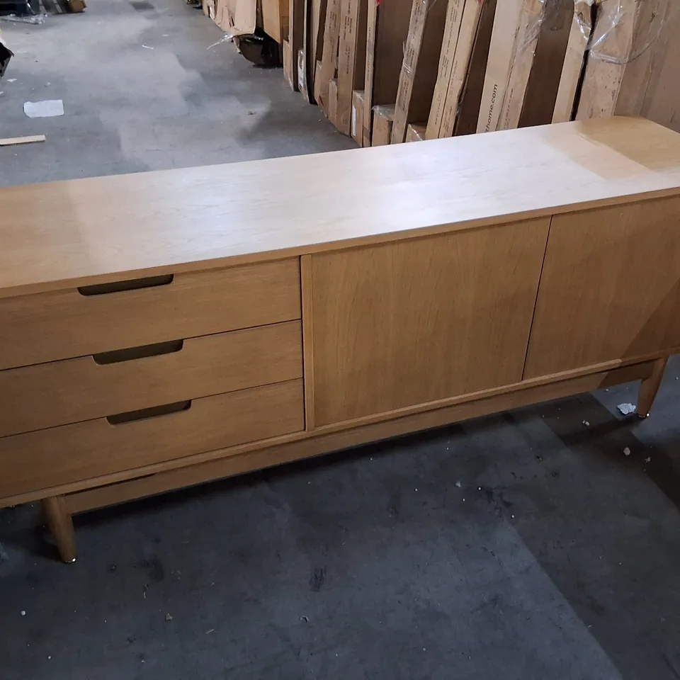 SWYFT SIDEBOARD 01 - OAK