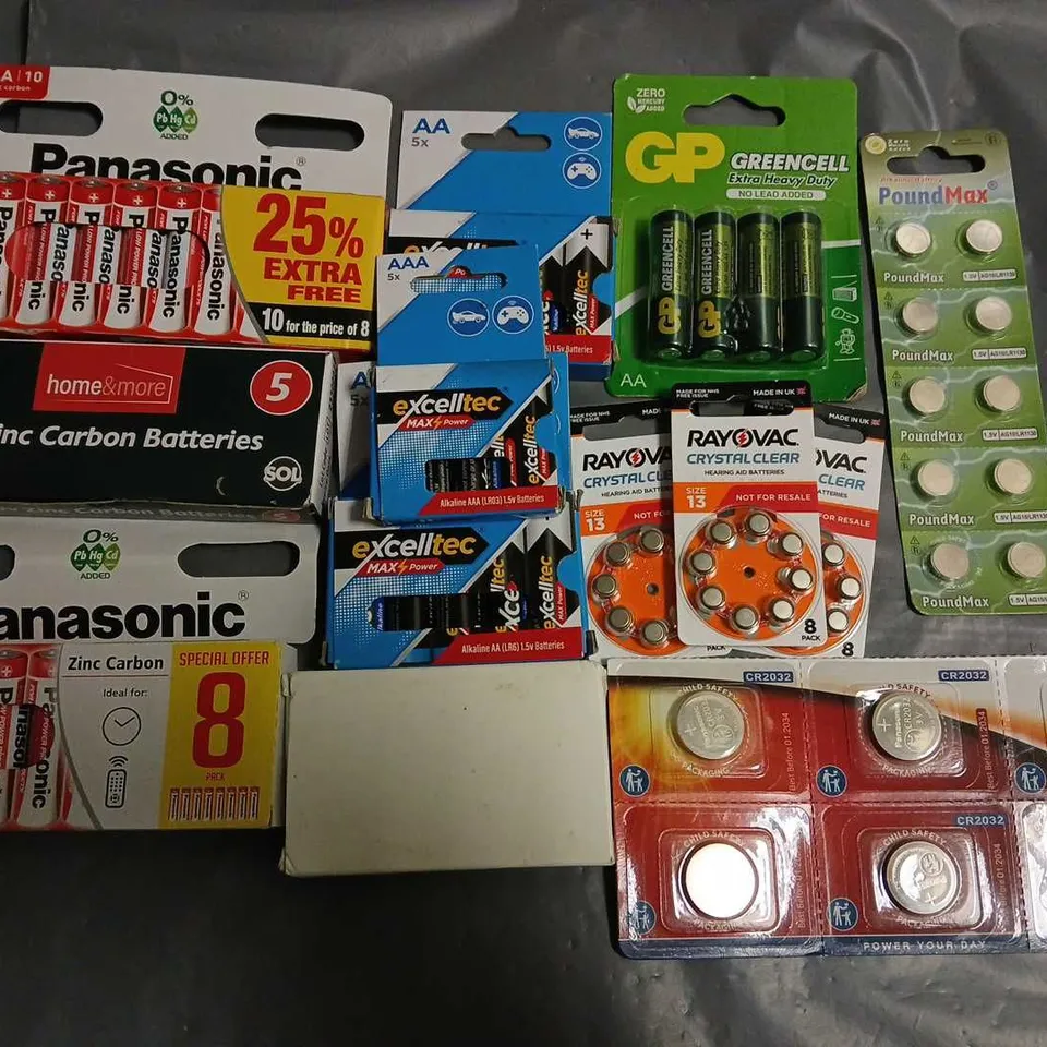 LOT OF ASSORTED BATTERIES TO INCLUDE PANASONIC, EXCELLTEC, GP AND RAYOVAC