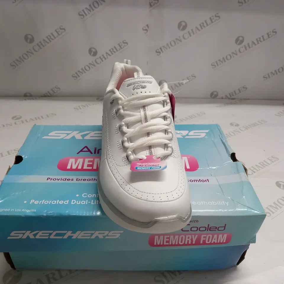 BOXED SKECHERS AIR COOLED TRAINERS SIZE 7