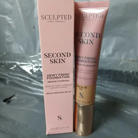 6 BOXED SCULPTED AIMEE CONNOLLY SECOND SKIN DEW FINISH FOUNDATIONS IN TAN PLUS 5.5 (6X32ML)