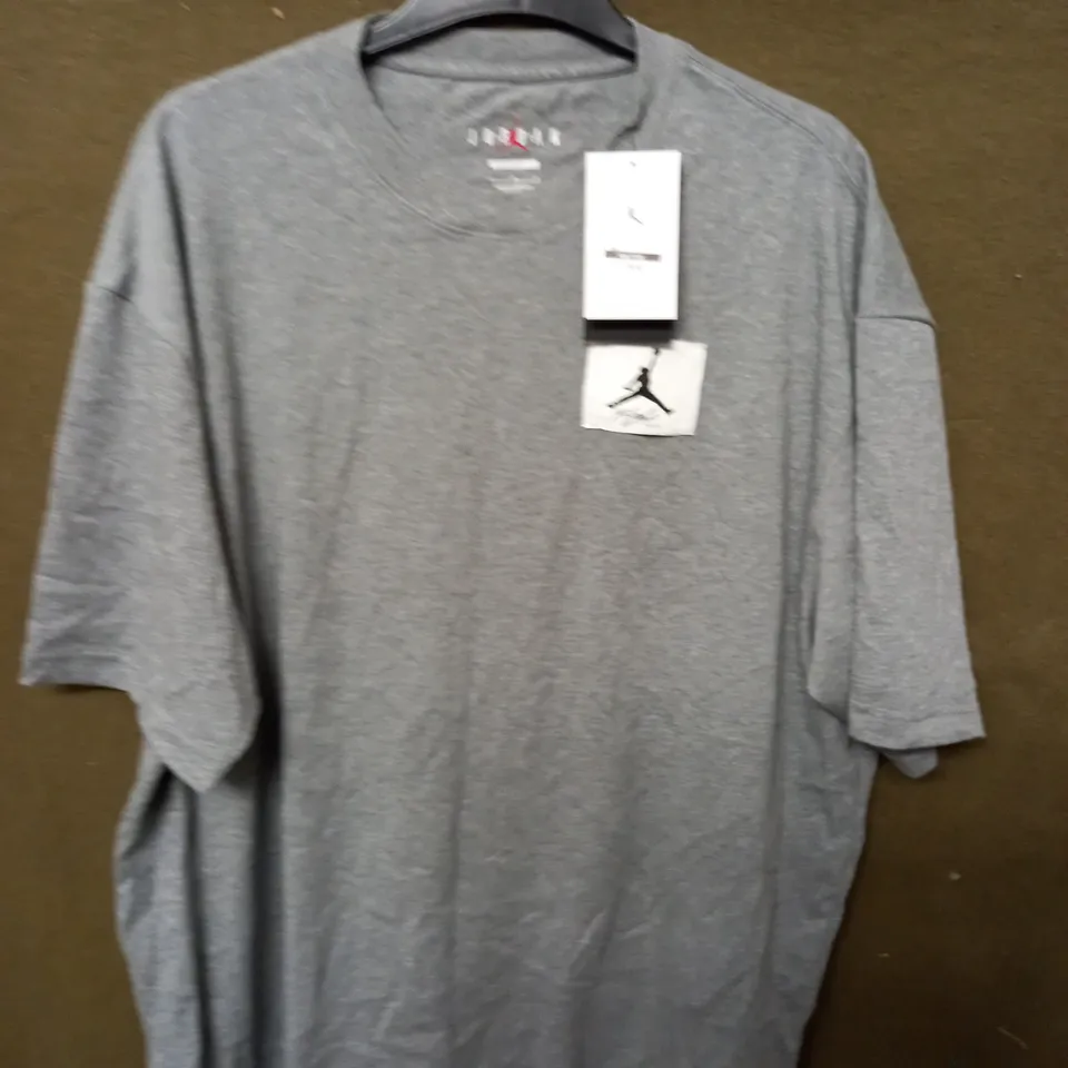 NIKE JORDAN OVERSIZED FIT GREY T-SHIRT - L