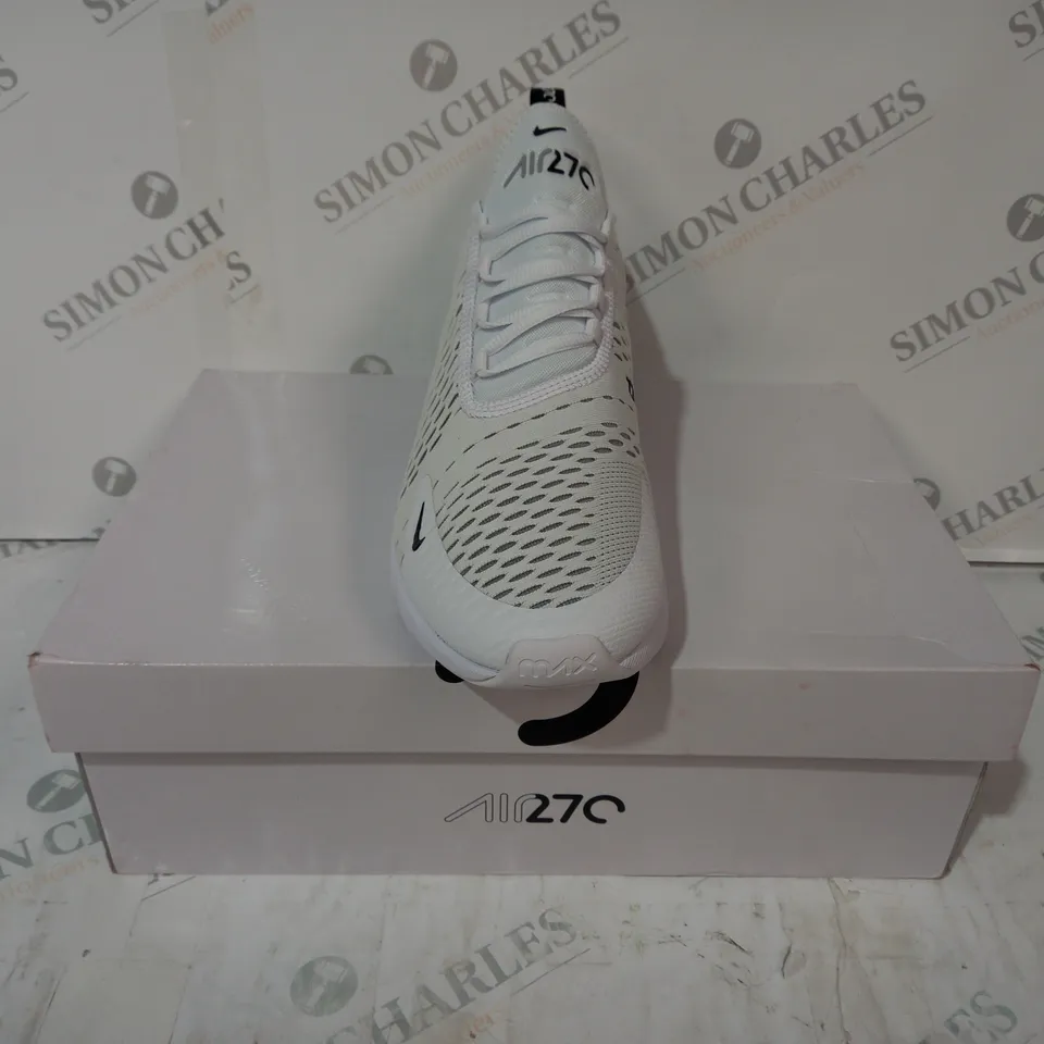 BOXED PAIR OF NIKE AIR MAX 720 SHOES IN WHITE/BLACK UK SIZE 9.5