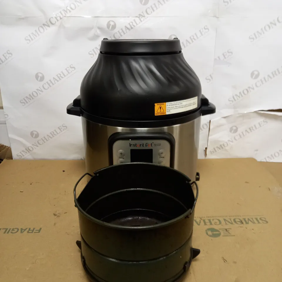 INSTANT POT DUO CRISP AIR FRYER MULTICOOKER