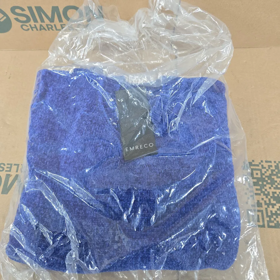 EMRECO BLUE CREW NECK JUMPER – STYLE NO. 100800, SIZE XL