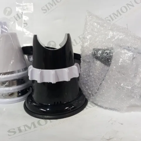 COOKS ESSENTIALS GRATRER AND SLICER