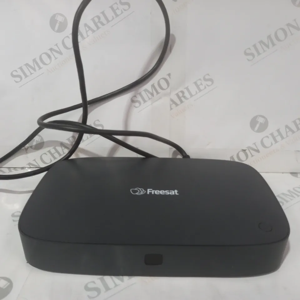 FREESAT UHD-4X-1000 TV BOX