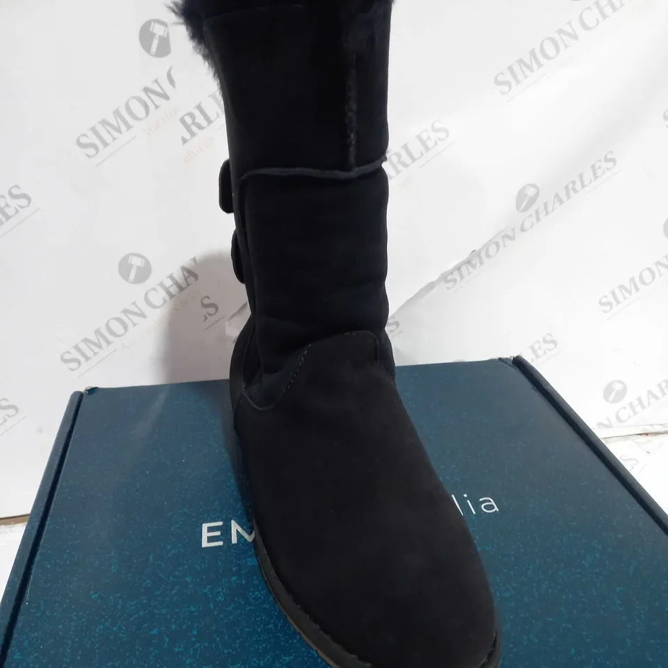 BOXED EMU AUSTRALIA FAUX SUEDE BOOTS - BLACK, SIZE 6
