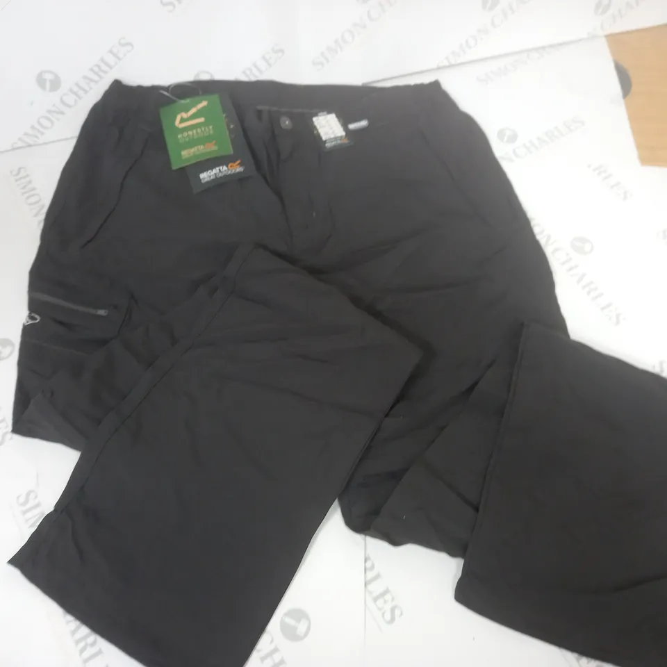 REGATTA LEESVILLE TROUSERS IN ASH - UK 34"