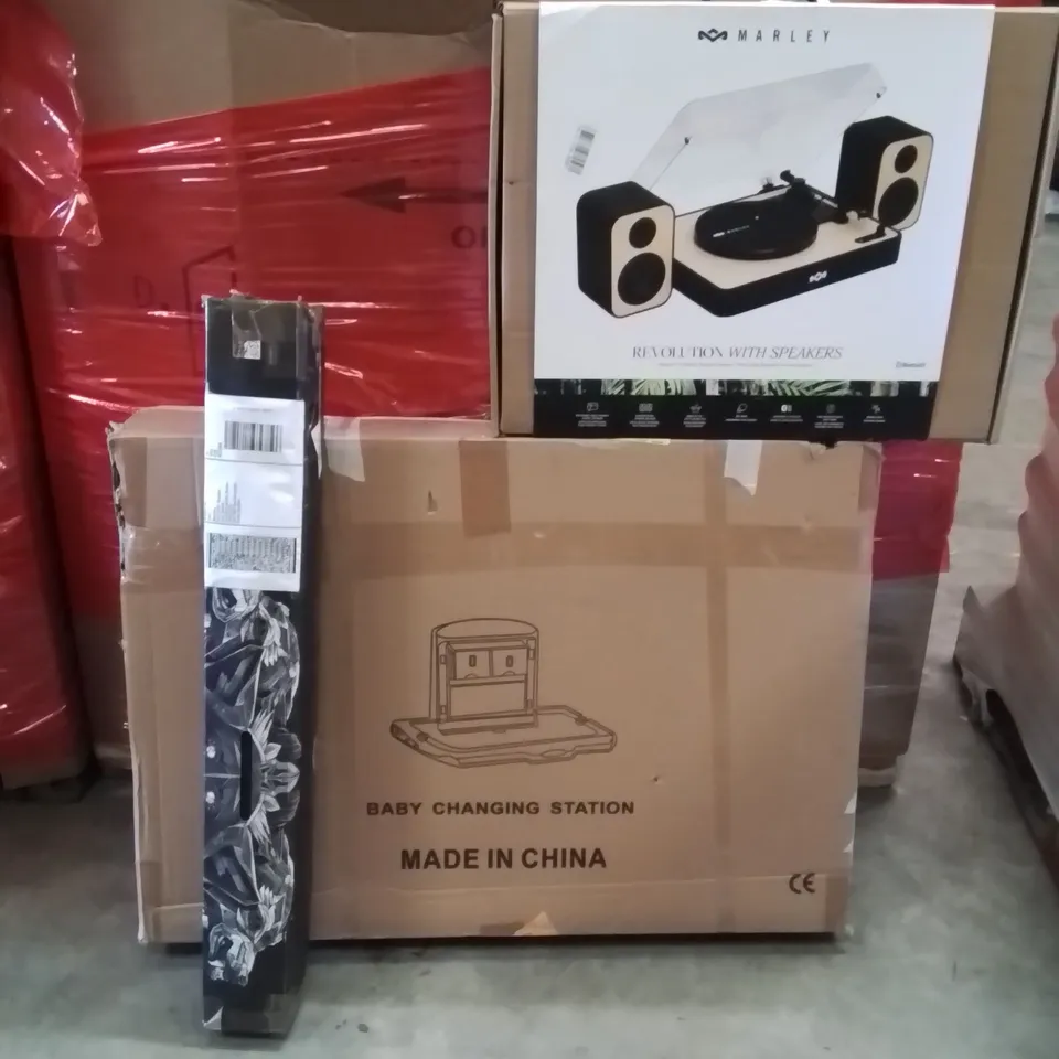 PALLET OF ASSORTED HOUSEHOLD GOODS AND PRODUCTS TO INCLUDE;BABY CHANGING STATION,DESK MATT,TURNTABLE WITH SPEAKERS 