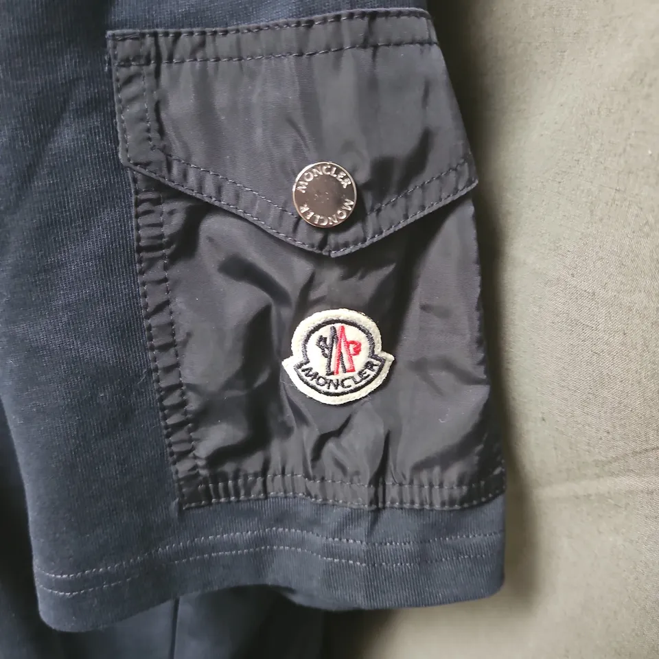 MONCLER HEAVYWEIGHT TSHIRT IN NAVY SIZE L