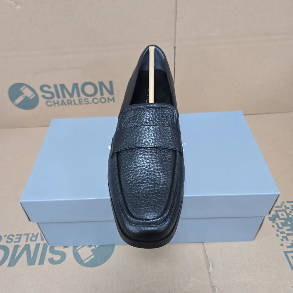 VIONIC MEN'S BLACK LEATHER LOAFERS – BOXED UK 6