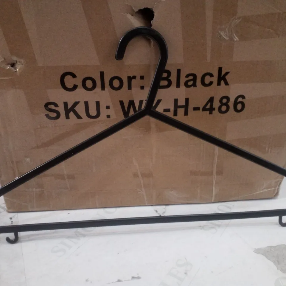 BOXED GRANDMA SHARK 60 BLACK PLASTIC ADULT HANGERS