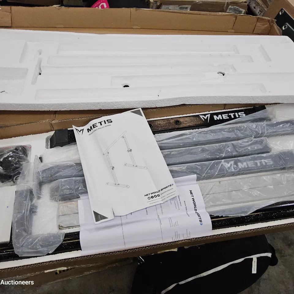 BOXED METIS ADJUSTABLE BALLET BAR