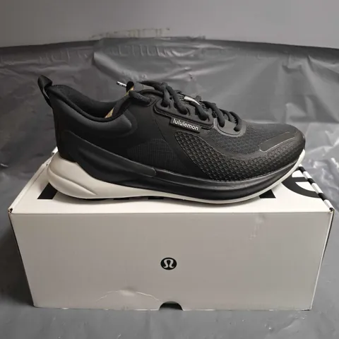 BOXED PAIR OF LULULEMON WOMENS BLISSFEEL TRAIL RUN TRAINERS - UK SIZE 5.5