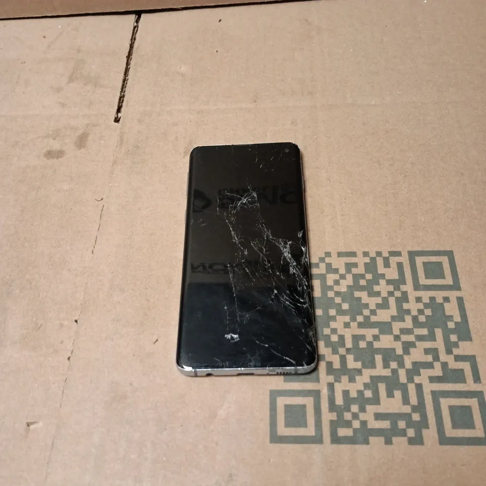 SAMSUNG GALAXY S10 SMART PHONE