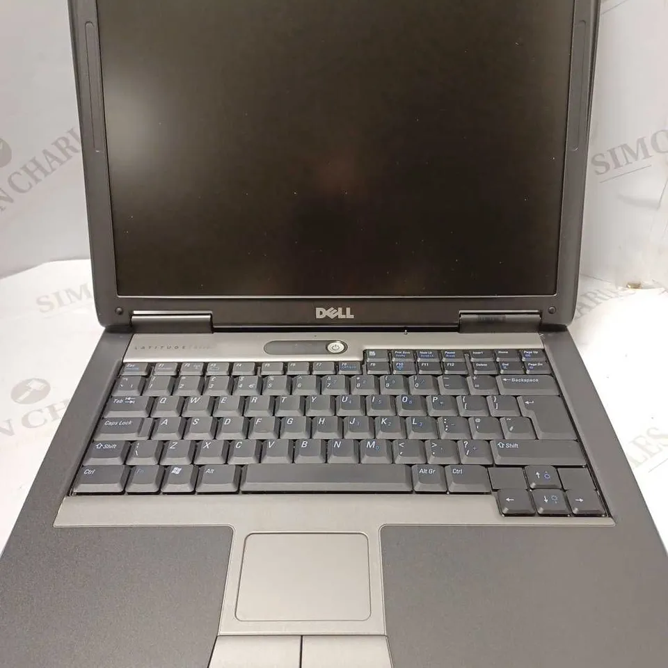 DELL LATITUDE D520 LAPTOP 