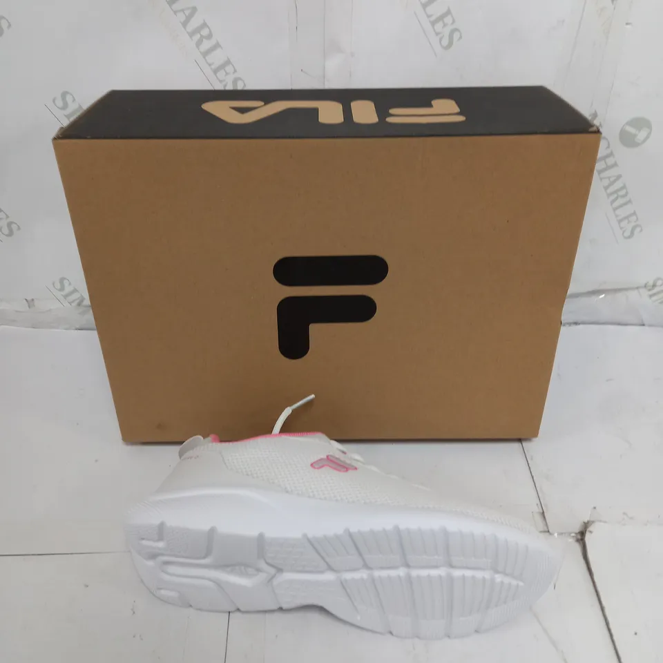 BOXED PAIR OF FILA SPITFIRE WMN UK 3.5 