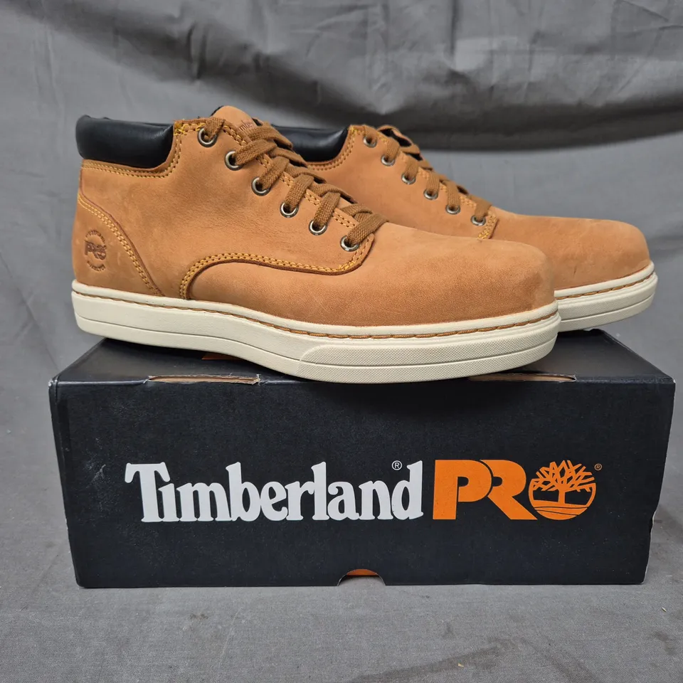 BOXED PAIR OF TIMBERLAND PRO DISRUPTOR CHUKKA STEEL TOE SHOES IN TAN UK SIZE 7.5