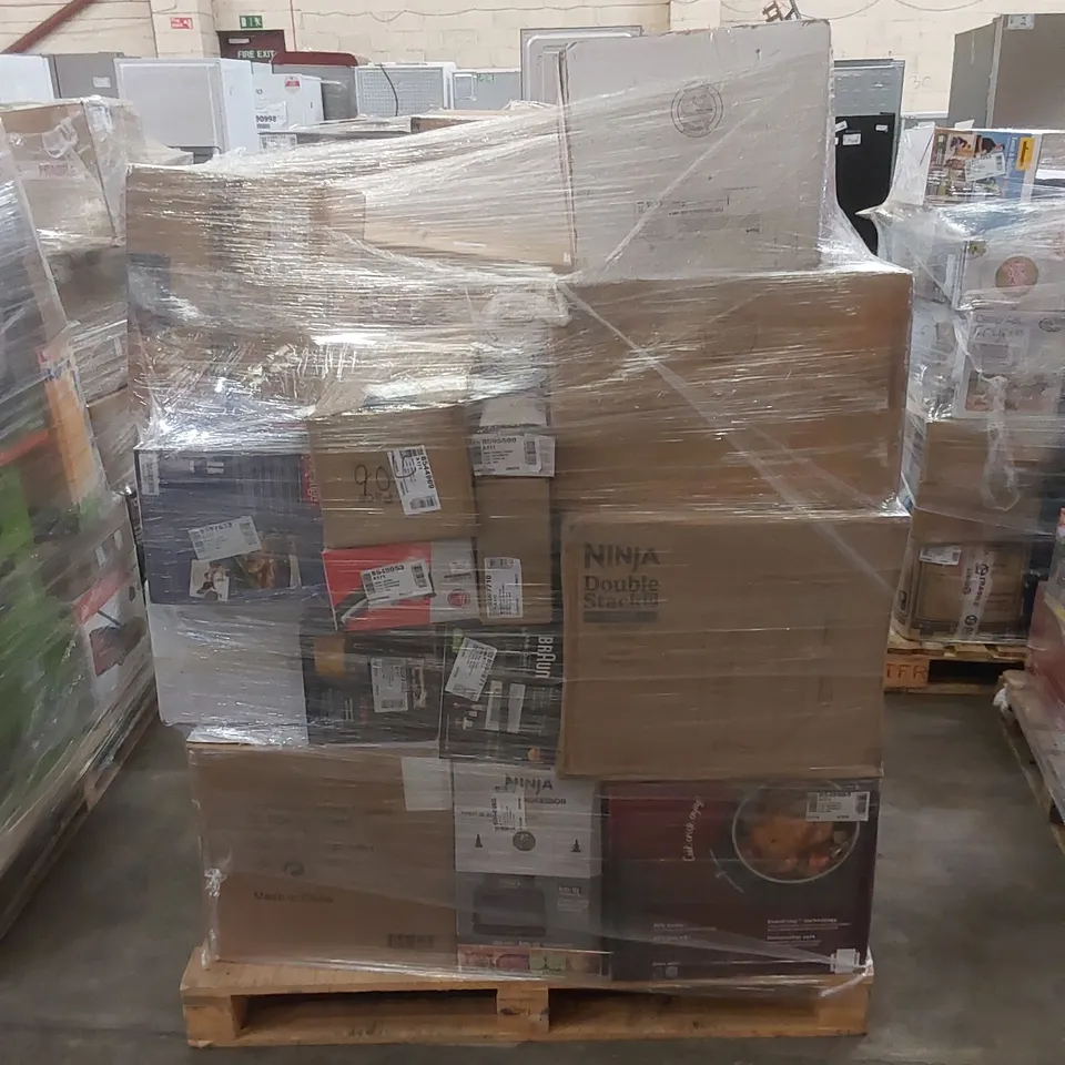 PALLET OF APPROXIMATELY 34 UNPROCESSED RAW RETURN HOUSEHOLD AND ELECTRICAL GOODS TO INCLUDE;