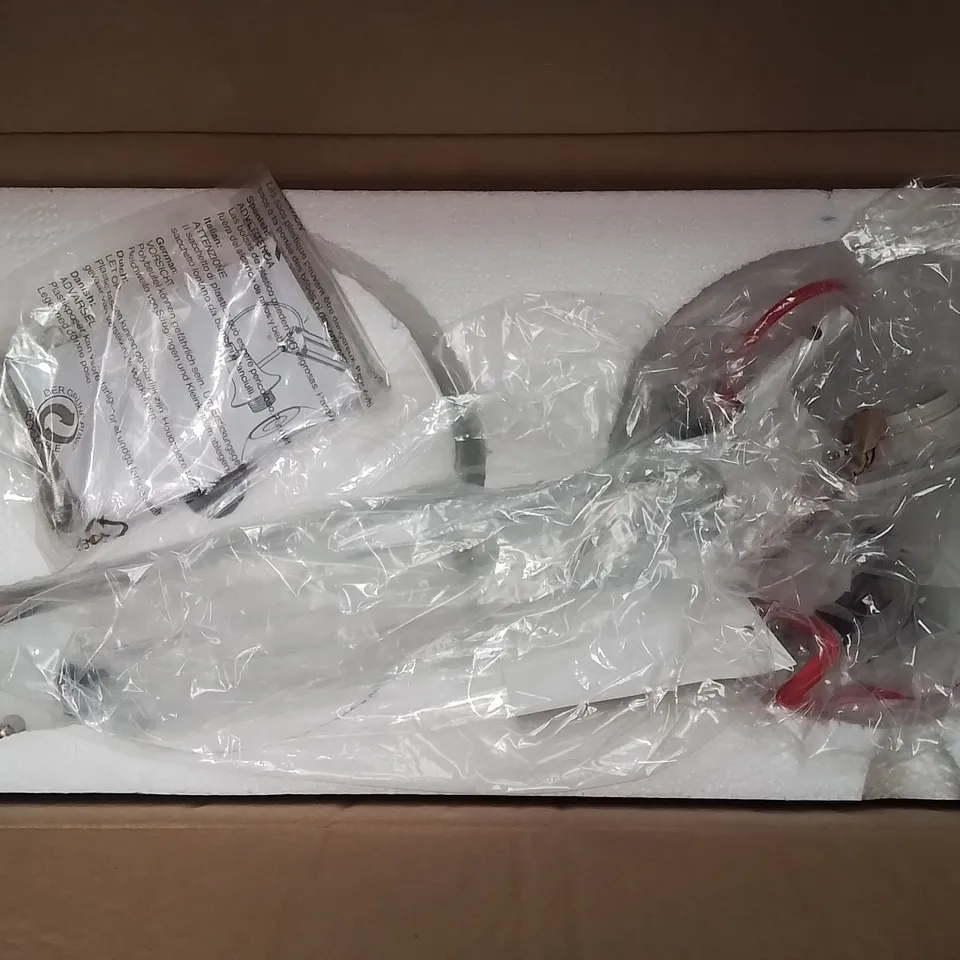 BRAND NEW BOXED TRADITIONAL DESK LAMP -WHITE-