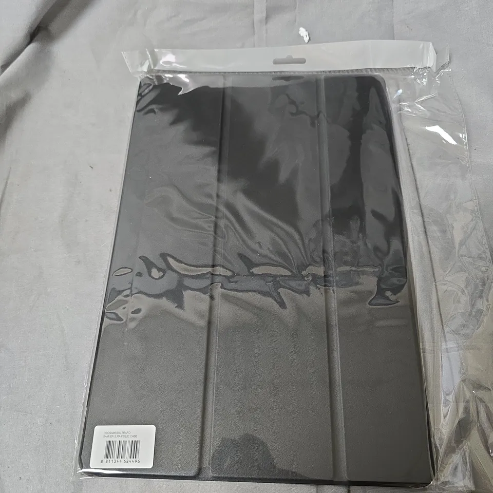 BOX OF APPROXIMATELY 32 TABLET FOLIO CASE – BLACK, TRI-FOLD FRONT COVER 