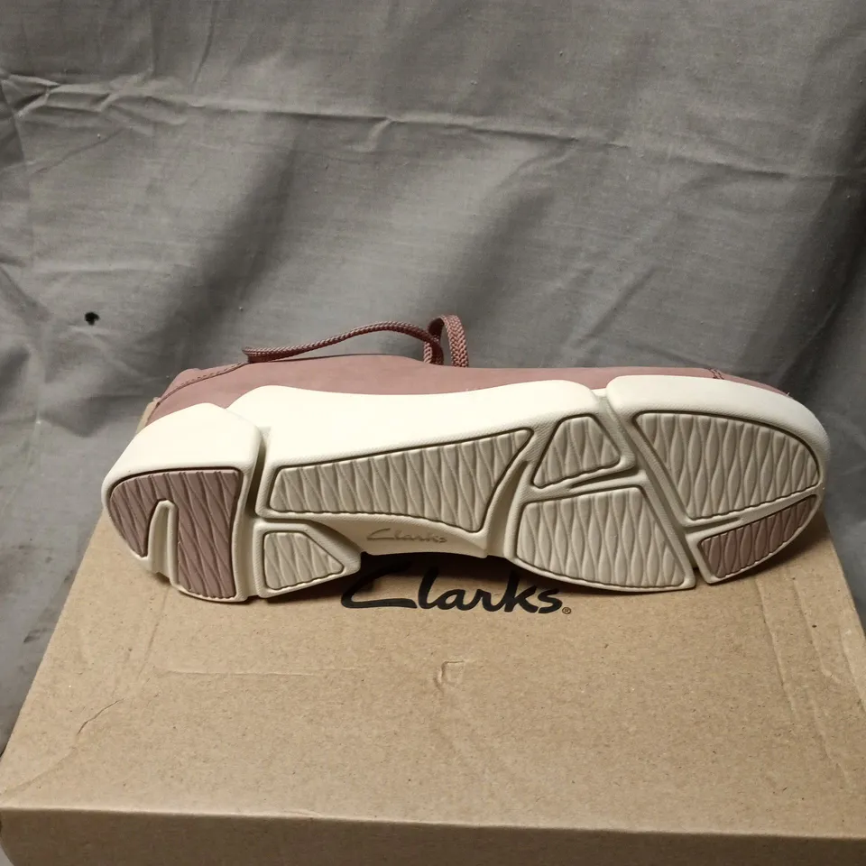 CLARKS WOMEN'S TRAINERS – MAUVE PINK SIZE 6.5 BOXED