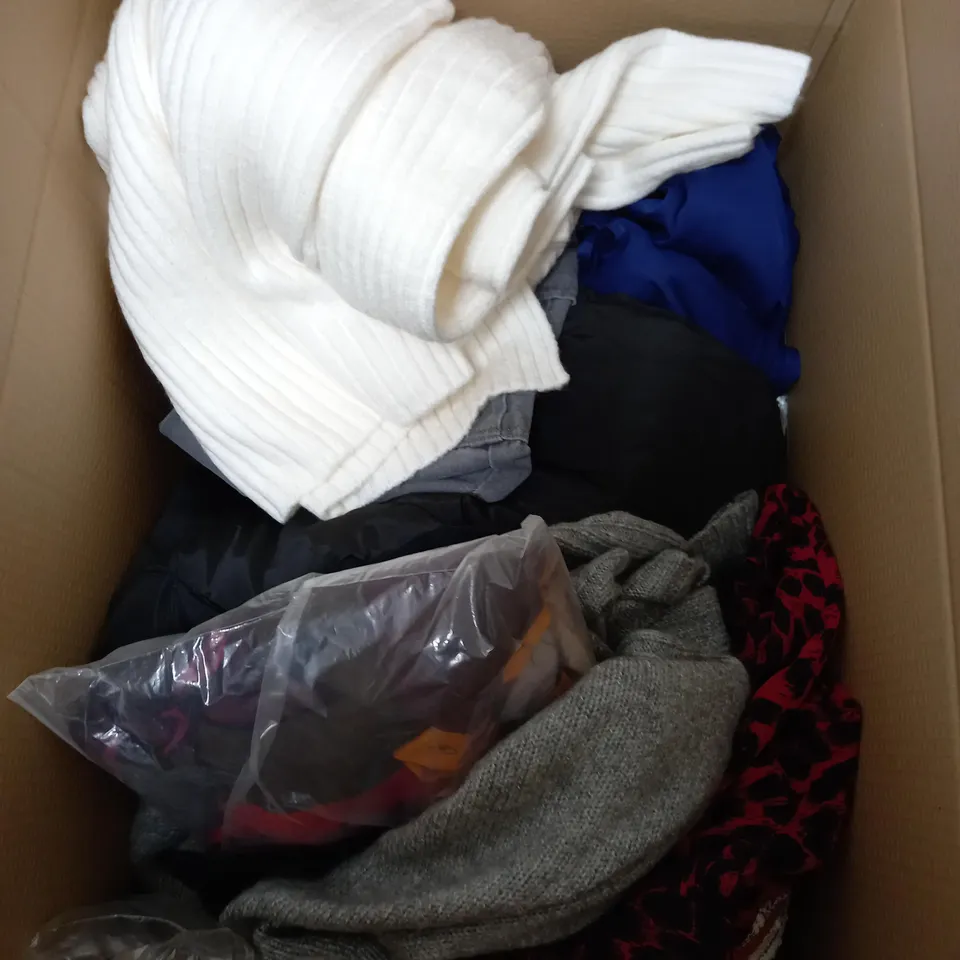 BOX OF APPROXIMATELY 15 CLOTHING ITEMS TO INCLUDE WHITE WOOL JUMPER, JEANS, DRIMEUIL TOP ETC