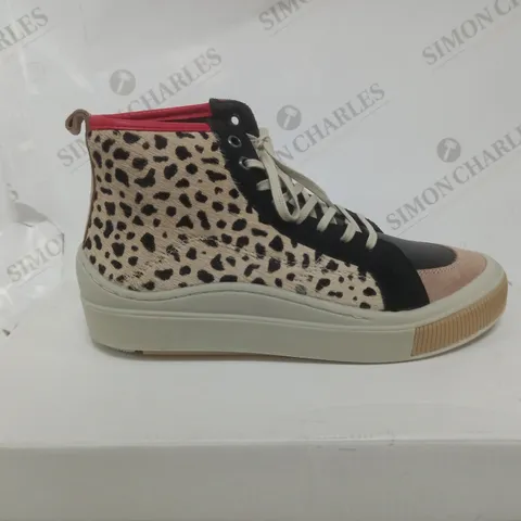 BOXED PAIR OF MODA IN PELLE BEATRYCE HIGH TOP TRAINERS IN LEOPARD PRINT DESIGN EU SIZE 39